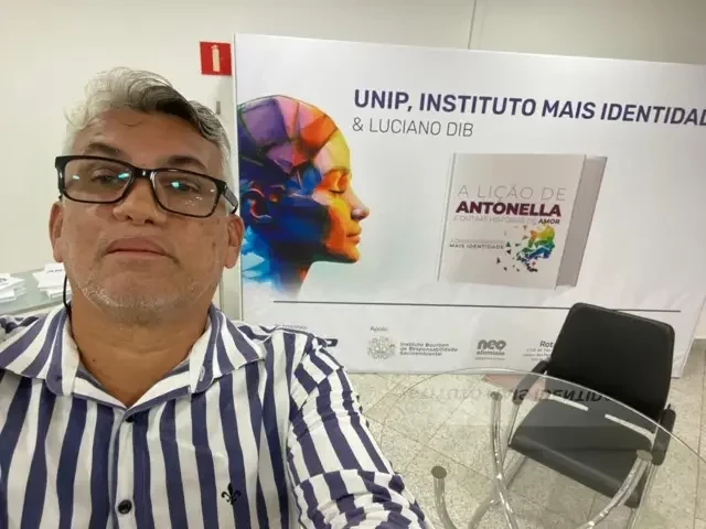 Emerson teve um tumor no rosto e perdeu grande parte da pele do nariz