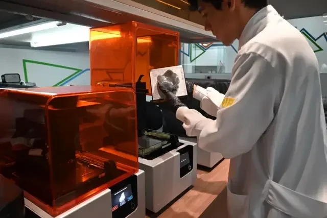 Impressora 3D usada para impressão de próteses