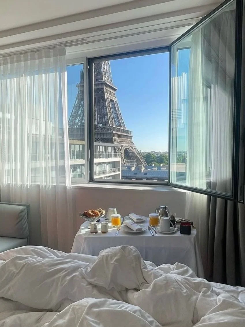 Pullman Paris Tour Eiffel é opção mais acessível para se hospedar próximo à torre • Instagram/Pullman Paris Tour Eiffel